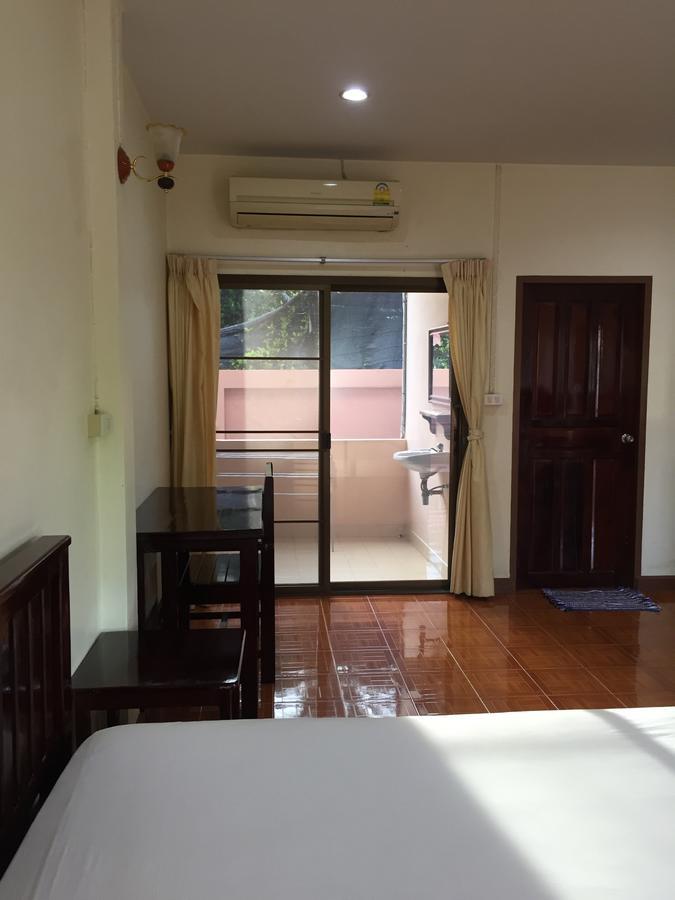 Poon Suk Hotel Kabin Buri Dış mekan fotoğraf