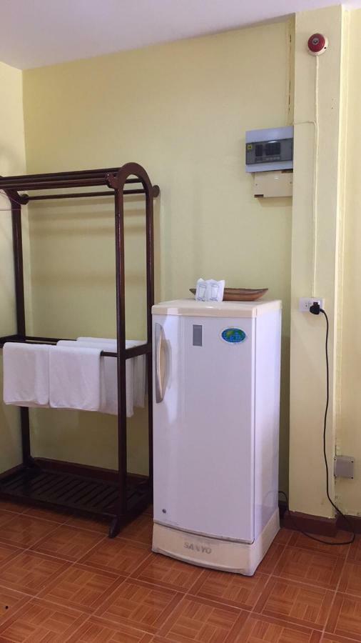 Poon Suk Hotel Kabin Buri Dış mekan fotoğraf